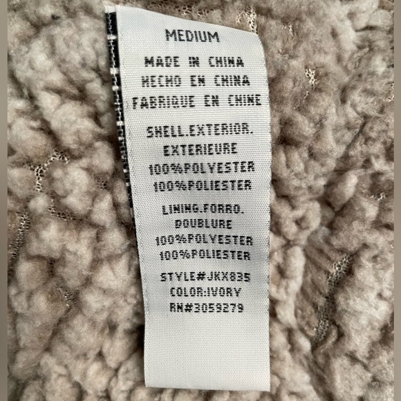 Thread + Supply Sherpa Sleeveless Vest Jacket Plush Fleece Top Size Medium - Picture 6 of 7